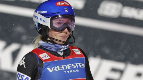 Shiffrin, con la coppa lontana il rientro potrebbe avvenire solo in slalom. Lo staff: 