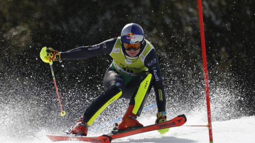 Che fatica per l'Italslalom nella 1^ manche di Gurgl: Vinatzer deve regalarsi la solita rimontona