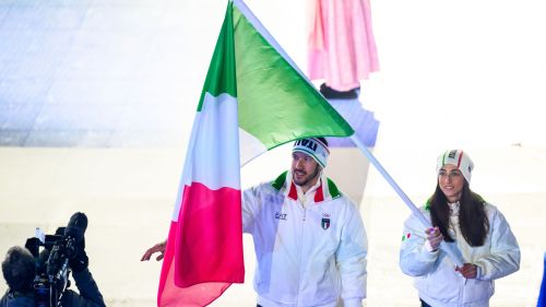 La riconsegna del tricolore, che gioia al Quirinale. Brignone: 'L'onore da portabandiera mi ha dato la spinta per esserci'
