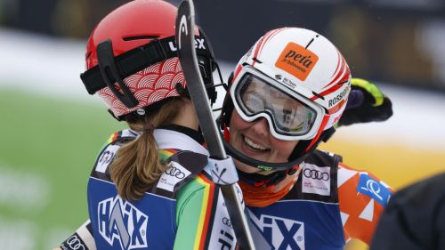 Condizioni ideali a Flachau, alle 18.00 comincia il 7° slalom di coppa: Duerr con l'1, poi Shiffrin e Vlhova