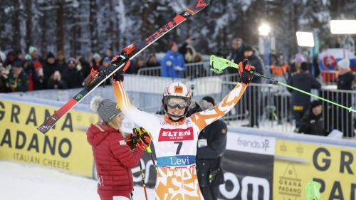 Impero Vlhova, che dominio nella prima di Levi e sono 20 slalom in CdM: