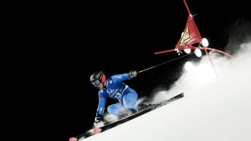 Alle 20.45 la ripartenza sul 'vetro' della Planai: Odermatt furia da rimont, Vinatzer, Borsotti e Talacci per l'Italia