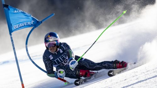 Odermatt ha tanto vantaggio, Braathen e Kristoffersen poi... bagarre: la trasferta nordamericana termina a Beaver Creek