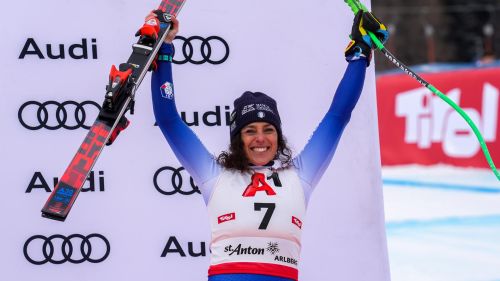 Brignone è lassù, Gut-Behrami (che guida in super-g) paga 105 pt mentre il doppio