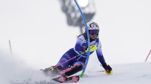 Oehlund da padrona a Tarvisio, Pomaré, Collomb e Bieler in corsa per la medaglia a metà gara dello slalom iridato