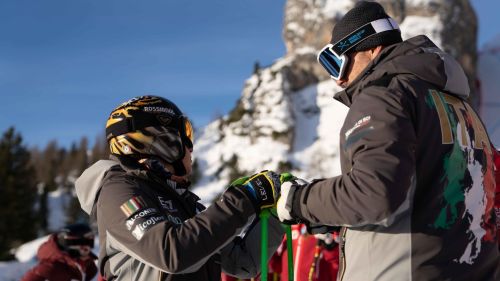 Vento in aumento a Cortina, la giuria ha deciso: cancellata la 2^ prova, venerdì alle 11.00 gara-1