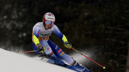 Odermatt, è cominciato il volo per la quarta coppa: De Aliprandini sale al 9° della WCSL, Vinatzer torna nei 15