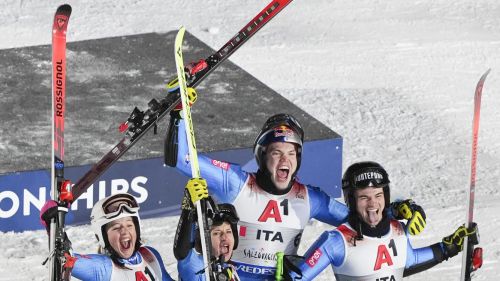 Saalbach è già azzurra, che festa dopo un parallelo da sogno. Collomb non ci crede: 