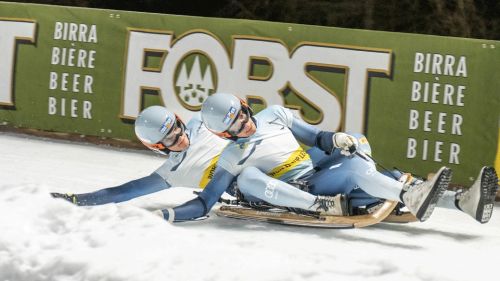 Felix Loch cuore d'oro: il fuoriclasse tedesco dello slittino si è recato in Polonia per aiutare i profughi ucraini