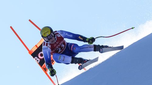 Odermatt ipoteca anche la coppa di super-g dopo il secondo successo, tre azzurri in top ten nella specialità