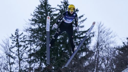 Sotto le luci di Predazzo la regina è sempre lei: Nika Prevc 'battezza' vincendo il trampolino olimpico