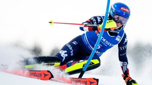 Shiffrin trascina Johnson all'oro, è americana la combinata a squadre iridata: 8^ Delago e Rossetti