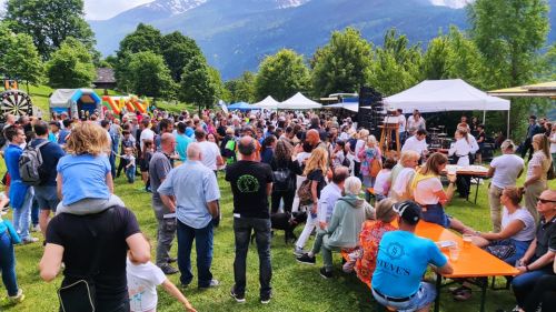 Quanta gente per celebrare Federica Brignone a La Salle: raccolti fondi in favore dell'Emilia-Romagna