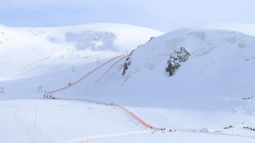 Gran Becca da sogno, pronti per la prima prova dello Speed Opening: alle 11.30 uomini jet in pista
