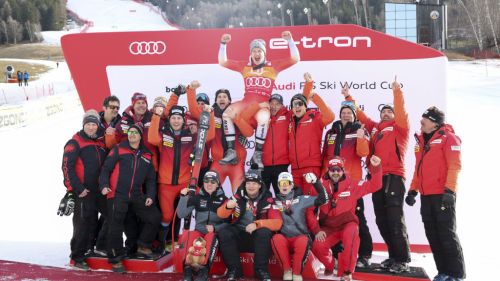 Odermatt il leader di una Svizzera paurosa (7 su 15 nel super-g di Bormio): 