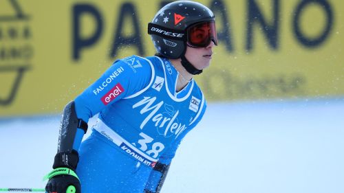 Clamoroso ad Hafjell, Odermatt out e Pinheiro Braathen, al comando del gigante delle finali, 'vede' la coppa
