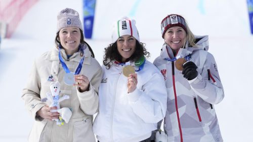 Francesca Lollobrigida da sogno: è sua anche la medaglia d'Oro nei 5000 metri