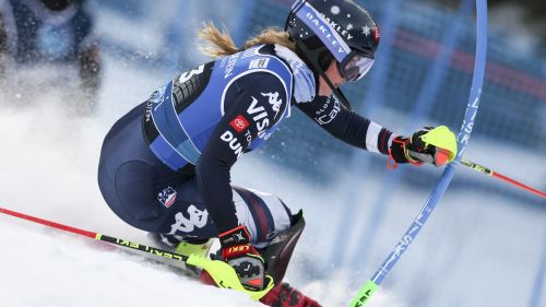 Shiffrin è di un altro pianeta: distacchi folli nella 1^ manche di Levi, a