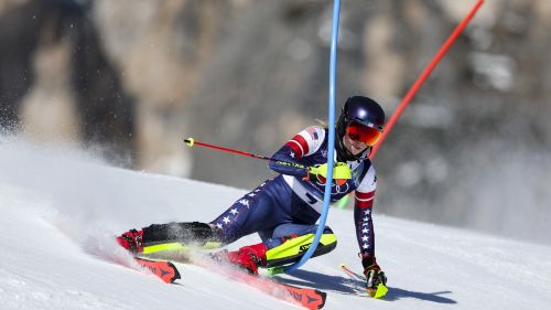 Shiffrin in difficoltà a Cortina? Non proprio: 1^ manche devastante di Mikaela nello slalom olimpico, Duerr a 8 decimi