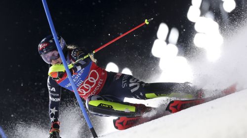 Neve difficile, mille colpi di scena, ma per Shiffrin non c'è problema: dominio totale nella 1^ a Courchevel