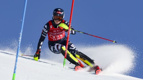 Shiffrin in pieno controllo per salire sull'ottovolante di Are, ma che risposta di Aicher: è duello per la coppa