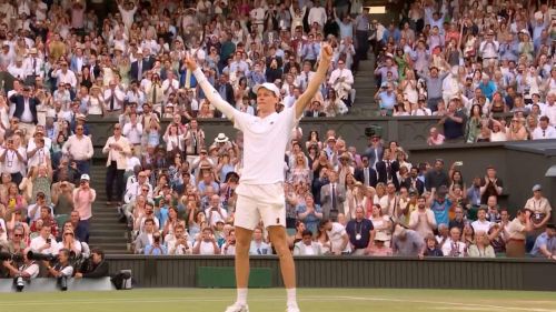 Sinner sei magico: Jannik nel mito dello sport italiano, Wimbledon per la prima volta è tricolore