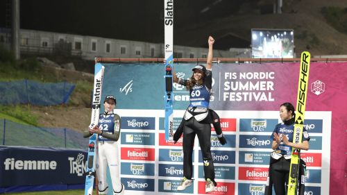 Kvandal e Stroem guidano la Norvegia alla medaglia d'oro nella prova a squadre di salto, Italia buona 6a