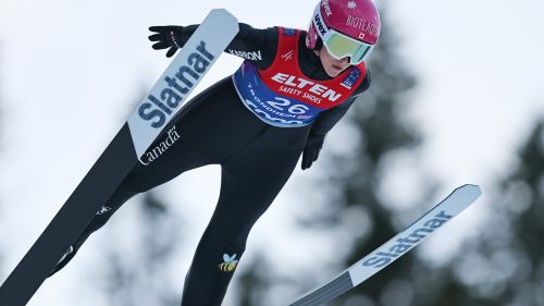 Sotto le luci di Predazzo la regina è sempre lei: Nika Prevc 'battezza' vincendo il trampolino olimpico