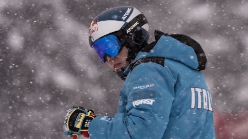 Clamoroso ad Hafjell, Odermatt out e Pinheiro Braathen, al comando del gigante delle finali, 'vede' la coppa