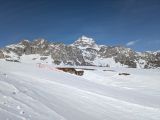 Sabato 7 marzo alla scoperta delle piste dell'Alpe Devero per godersi lo sci primaverile. Guarda il reportage di NEVEITALIA