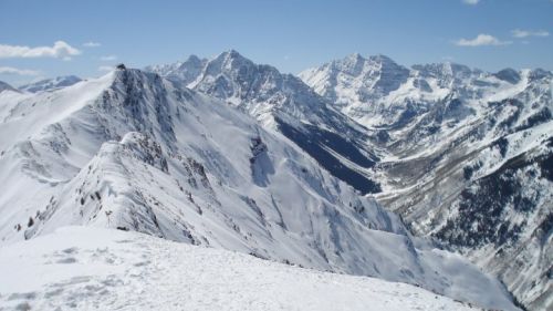 catene montuose sopra i 3700m.